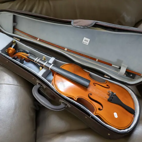 Korean New World 1/2 size violin with bow and case