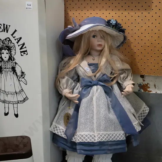 Hillview Lane display doll 