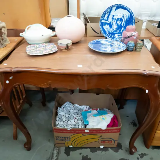 mahogany cab leg table, varnish needs attention H-770 W-900 D-600