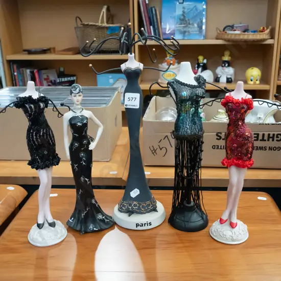 5x novelty jewellery stands