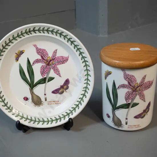 2 pieces of Portmeirion Botanical Garden - small dish and lidded canister with timber lid H-140 D-100