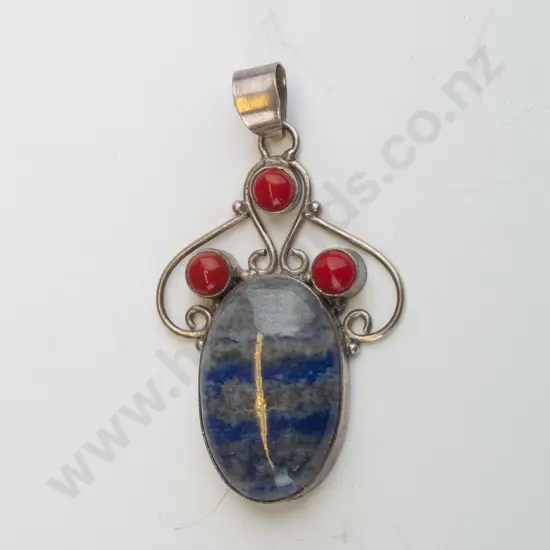 large silver necklace with mottled blue stone & 3 red stones stamped 925 - no chain