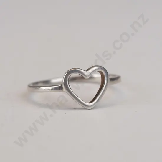 silver heart ring stamped 925