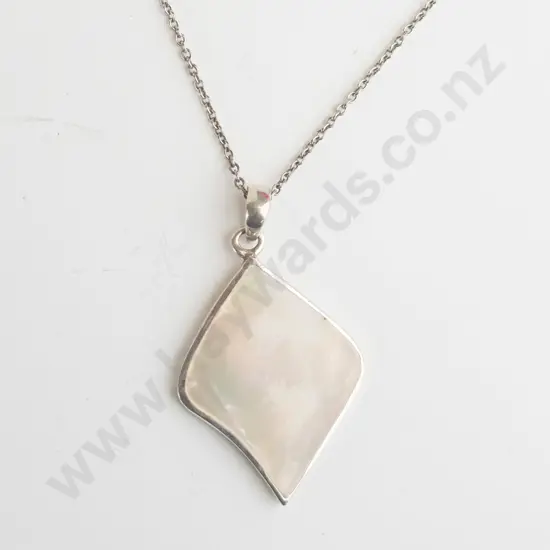 silver mother of pearl necklace stamped 925
