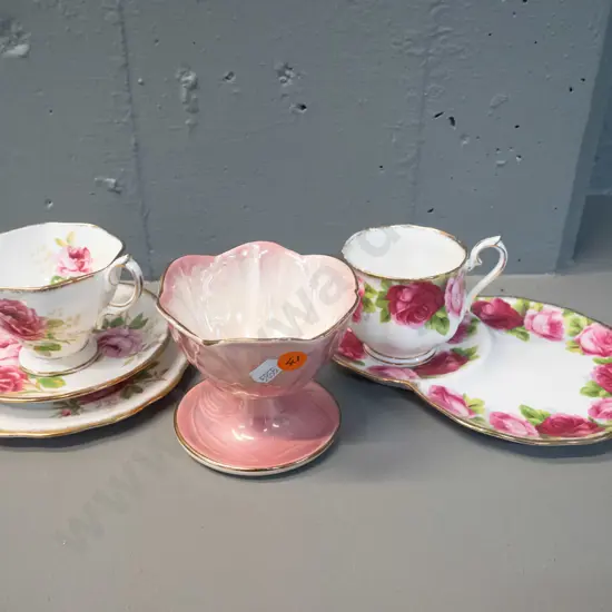 Royal Albert Old English Rose tennis set, American Beauty trio, and a Maling lustre footed dish H-90 D-100
