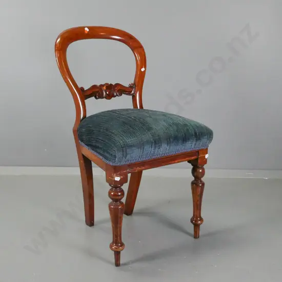 Victorian mahogany carved balloon back dining chair - some scratches and wear, esp to front legs, looseness to legs