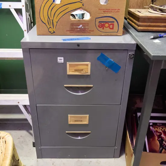 Precision 2-door filing cabinet - key in office