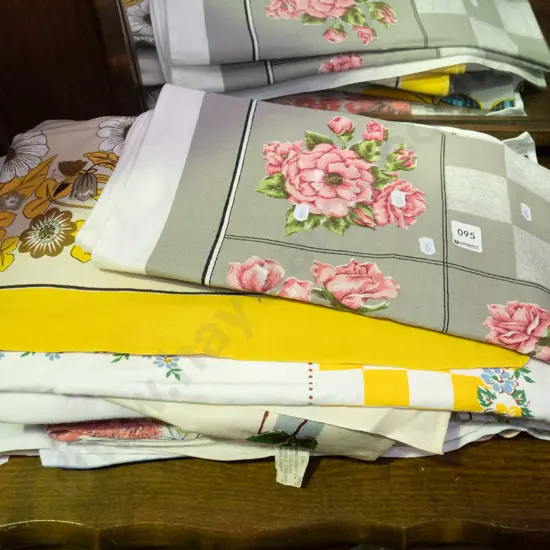 retro tablecloths