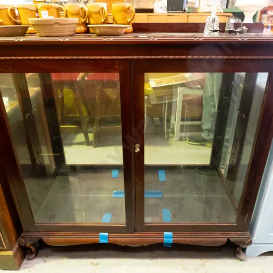mahogany cab-leg 2-door china cabinet with glazed sides, adjustable shelves H-1050 W-1065 D-290