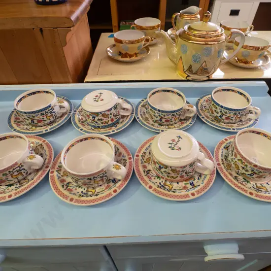 8 Chinese cups & saucers