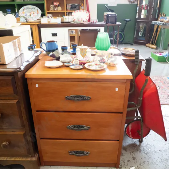 MDF and wood 3-drawer bedside cabinet H-670 W-540 D-370