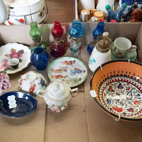 box of ceramic floral spray, miniature glass lanterns, bowl, etc.