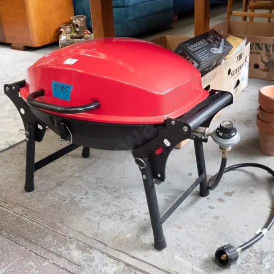 unbranded lidded barbecue