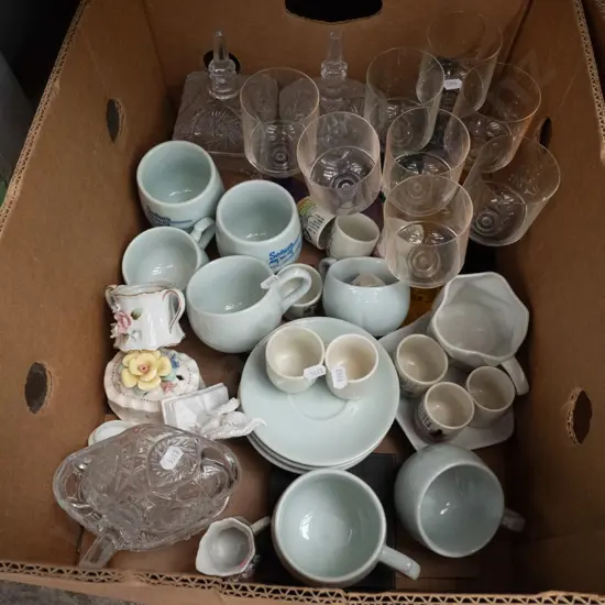 box of plastic wine glasses, Japanese cups & saucers, ceramic floral trinkets, coasters etc.