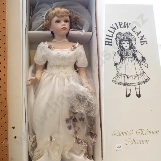 large Hillview Lane display doll