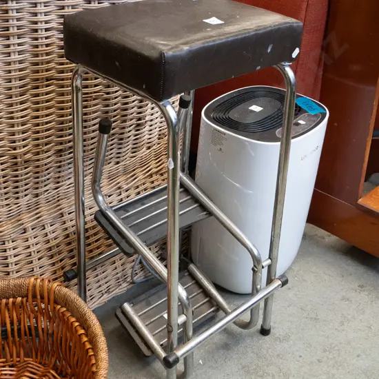 vinyl topped chrome kitchen stool - rust and damage