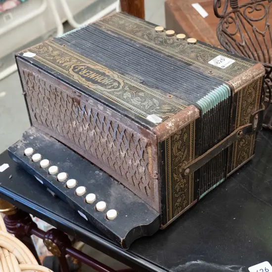 Hohner button accordion - needs attention