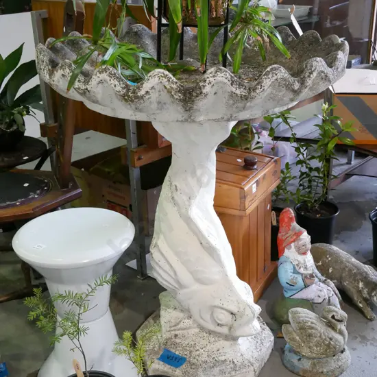 cast concrete fish themed bird bath H-880 Diam-680 (crack to base)