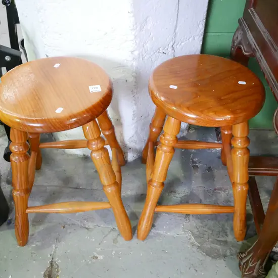 2x small pine stools
