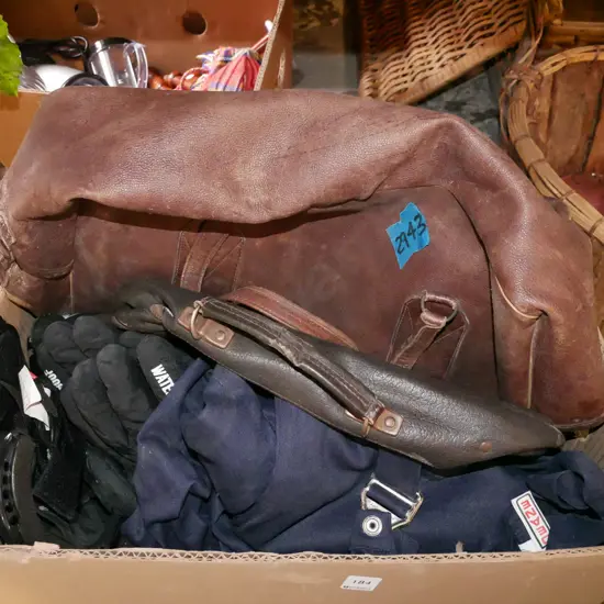 box; ski gloves, goggles, overalls, holdalls etc