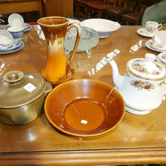 Temuka lidded casserole, Crown Lynn bowl, Elizabethan tea pot, Japanese ewer vase