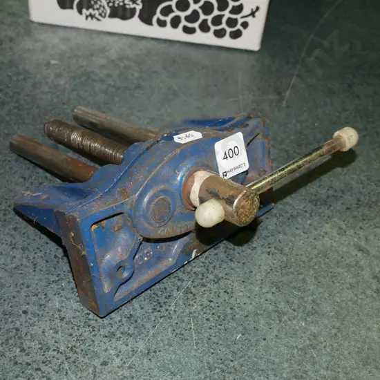 small Record 50 woodworkers vice