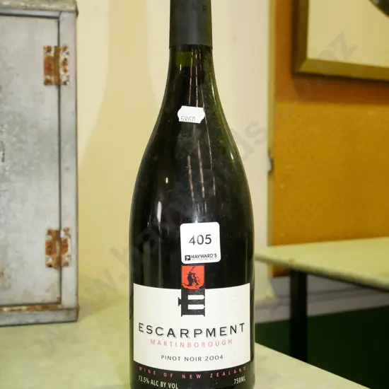 bottle of Escarpment Martinborough pinot noir 2004