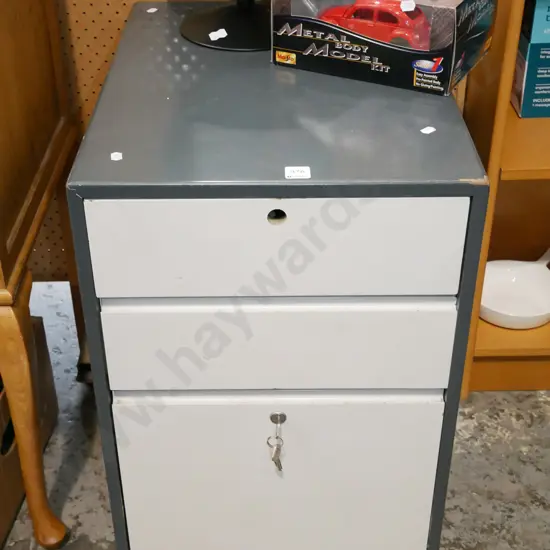 office rollaway - wooden painted with lock - key in office