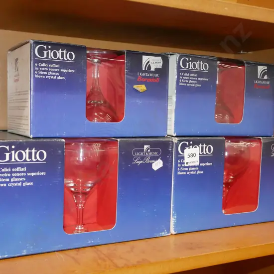 as-new boxed crystal wine glasses