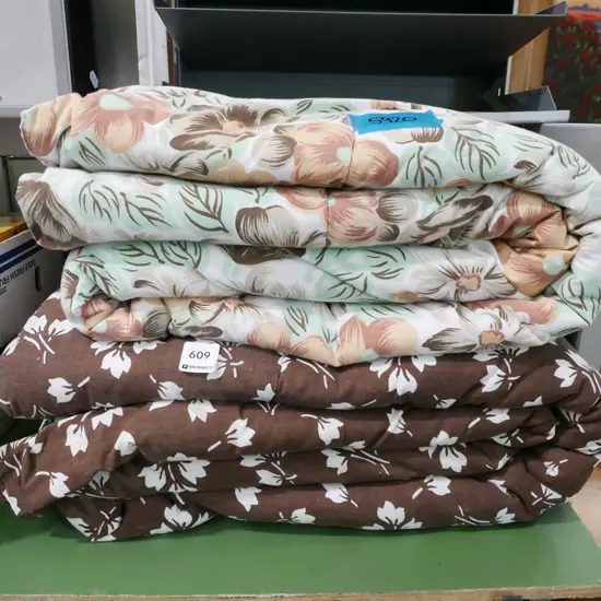 2x retro floral duvets