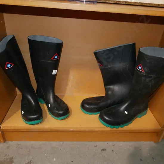 pair of size 6 and size 12 Bata gumboots