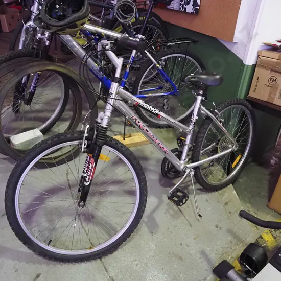 Red Rock aluminium framed mountain bike - has spray paint over rust