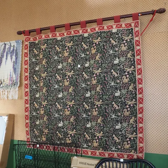 large William Morris style fabric hanging H-1470 W-1460