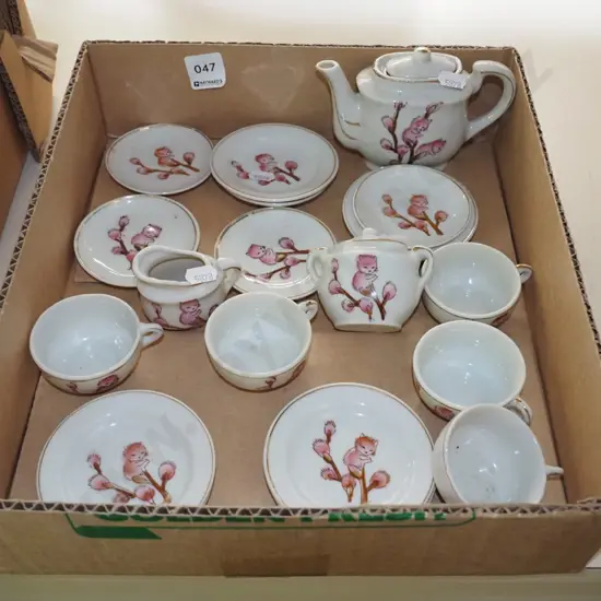 Japanese miniature tea set
