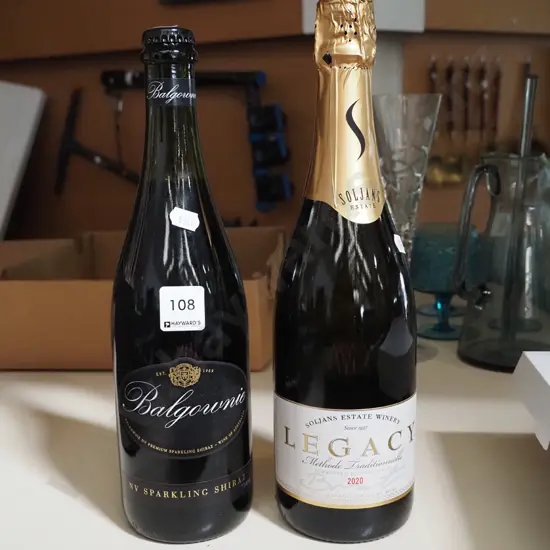 2x bottles of sparkling wine