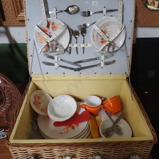 retro picnic hamper and container
