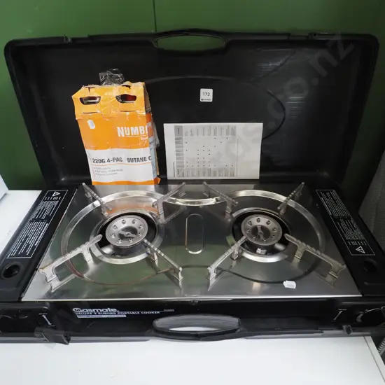 Gasmate Deluxe 2 burner portable cooker with 2 additional gas bottles