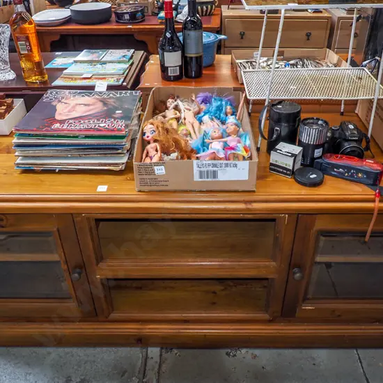 solid pine entertainment unit - 2 glazed doors H-660 W-1780 D-540