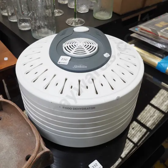 Sunbeam dehydrator