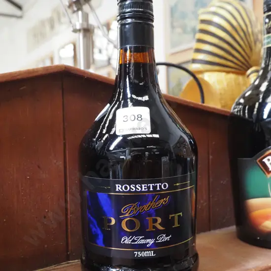 bottle of Rosetto port