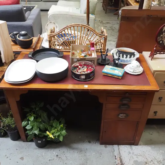 rimu vinyl top 3 drawer desk with cupboard - no key H-720 W-1220 D-610