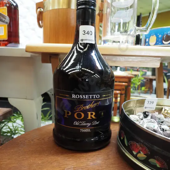 bottle of Rosetto port