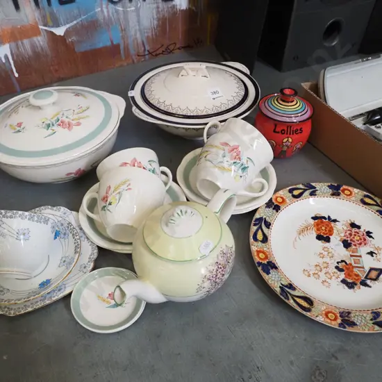 2x lidded veges, trios, teapot etc