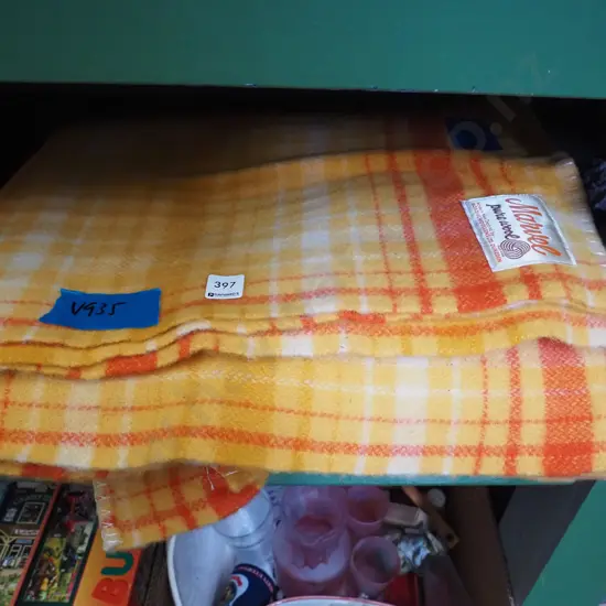 2x checked orange woollen blankets