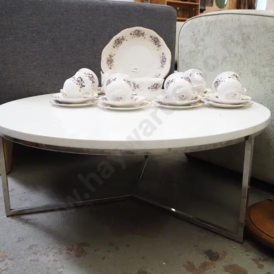 chrome and melteca topped circular/end table H-320 Diam-800