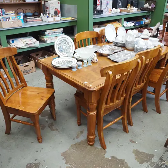 solid pine dining table with 6 matching bentwood chairs - 1 chair needs attention H-770 W-1640 D-910