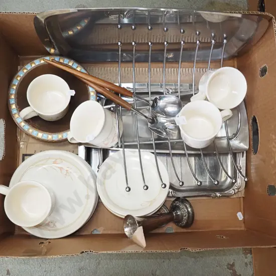box; Crown Lynn cups, metal fruit bowl, trays etc