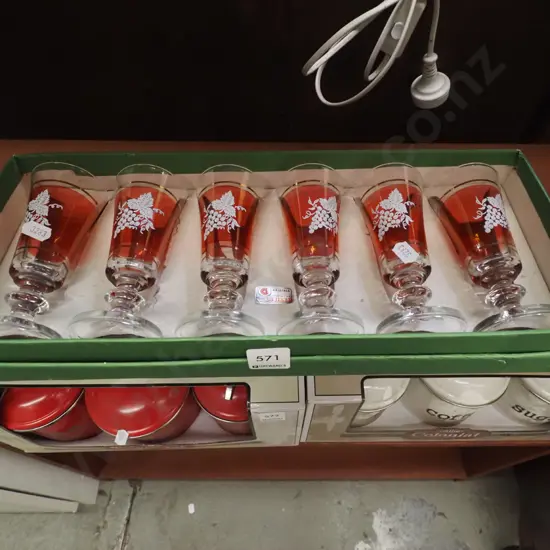 Italian crystal boxed wine glasses