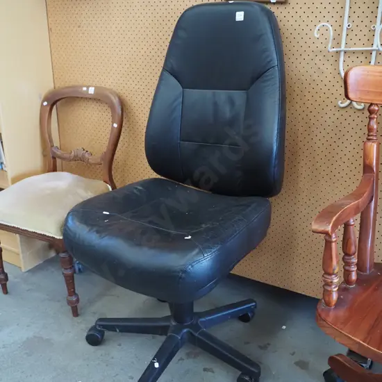 vinyl office chair