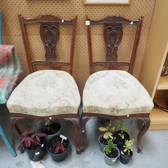 pair of Victorian mahogany cab leg carved splat back chairs - upholstery needs attention